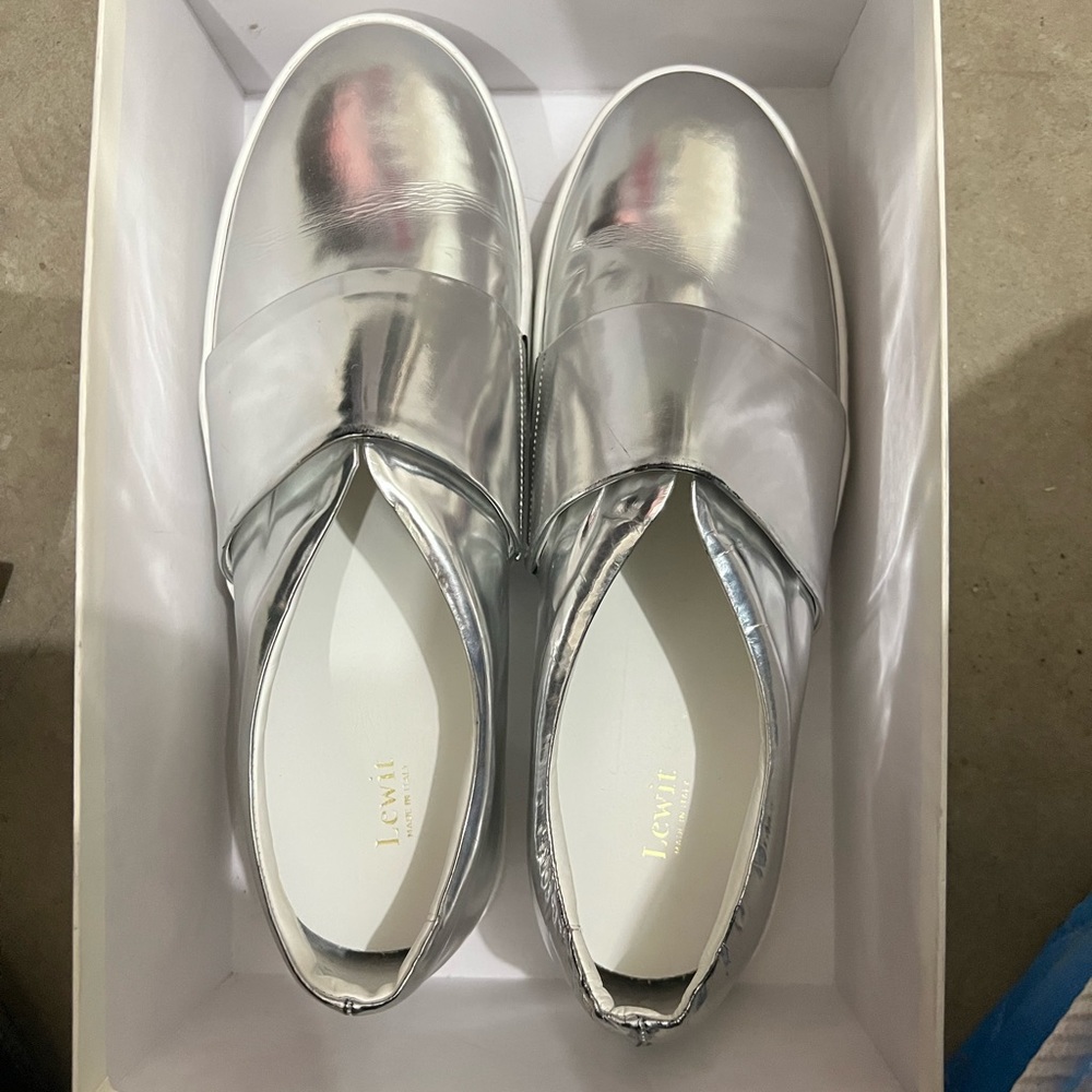 Brand new Italian shoes without tag (with box)